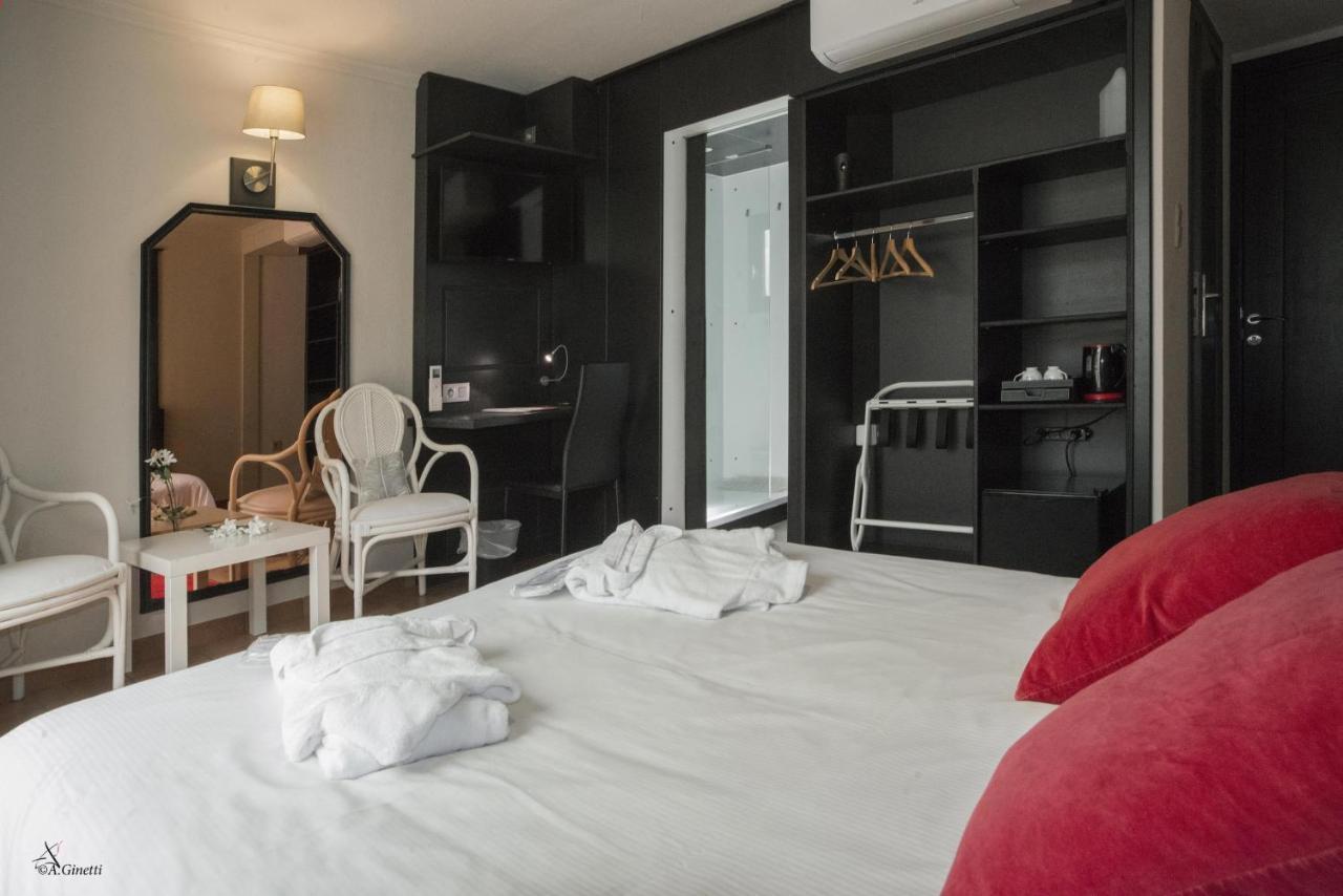 Tropical Hotel Дюрби Екстериор снимка